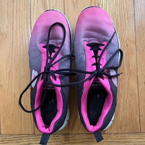 Women Skechers Knit Mmory Foam Size 8